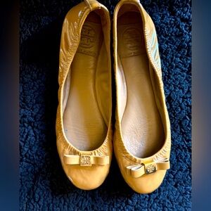 Tory Burch Yellow Leather Flats with Bow